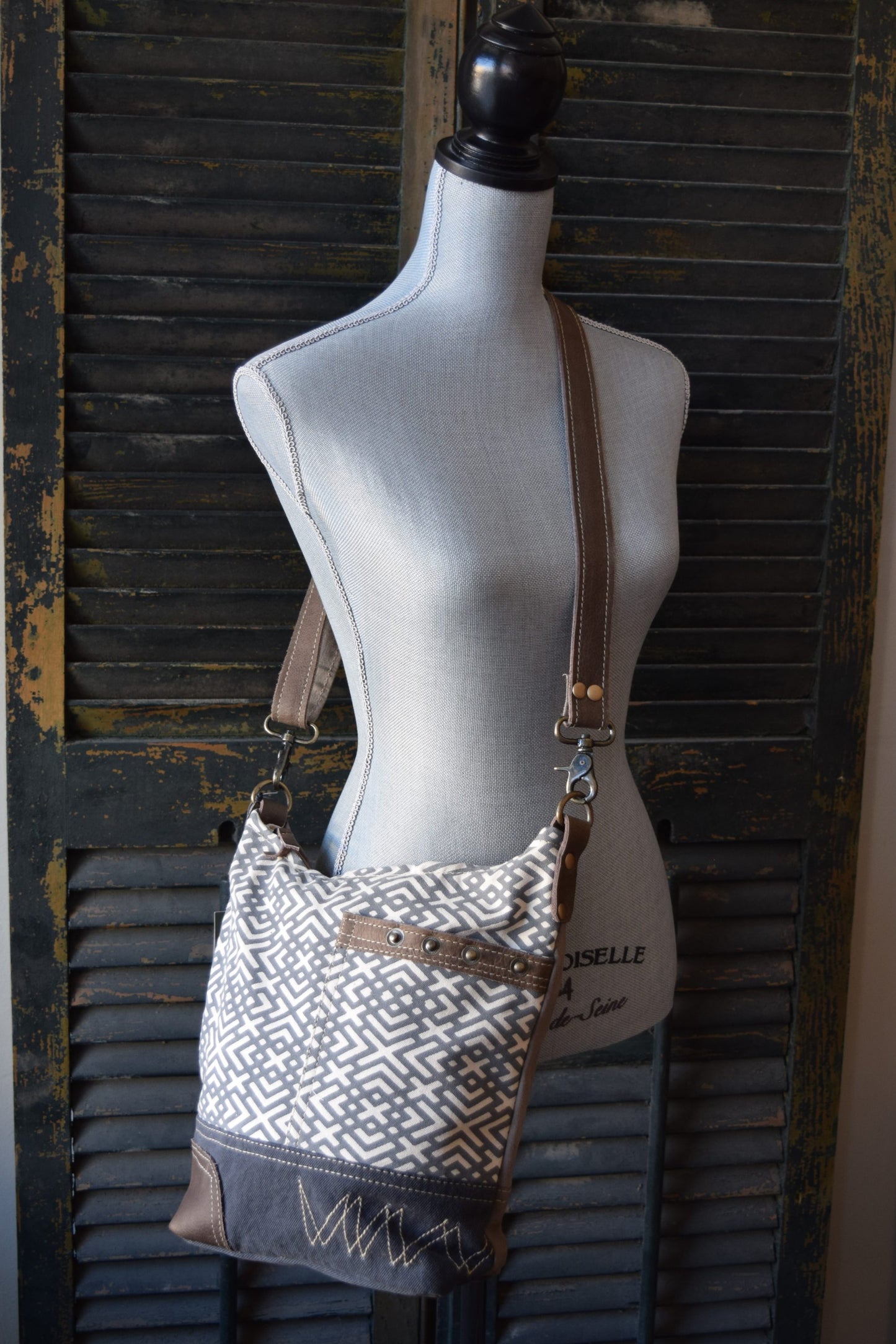 Crossbody Zig Zag Shoulder Bag