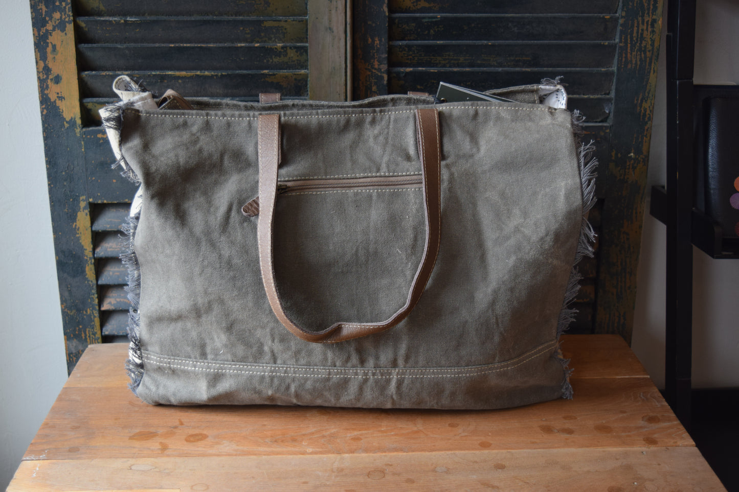 Wild Flowers with Key WEEKEND Bag