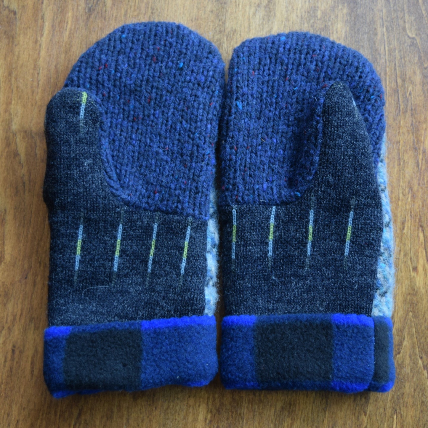 Womens Recycled Mittens