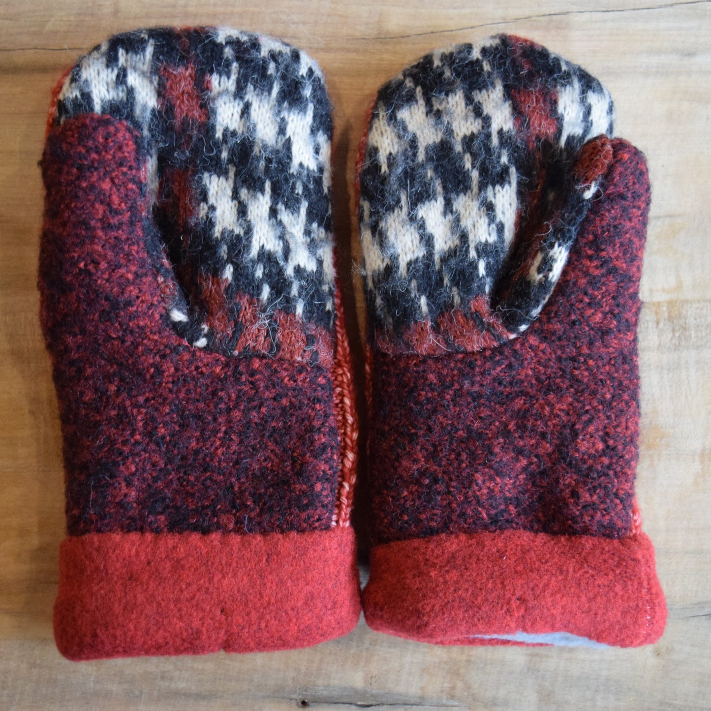 Women's Recycled Mittens