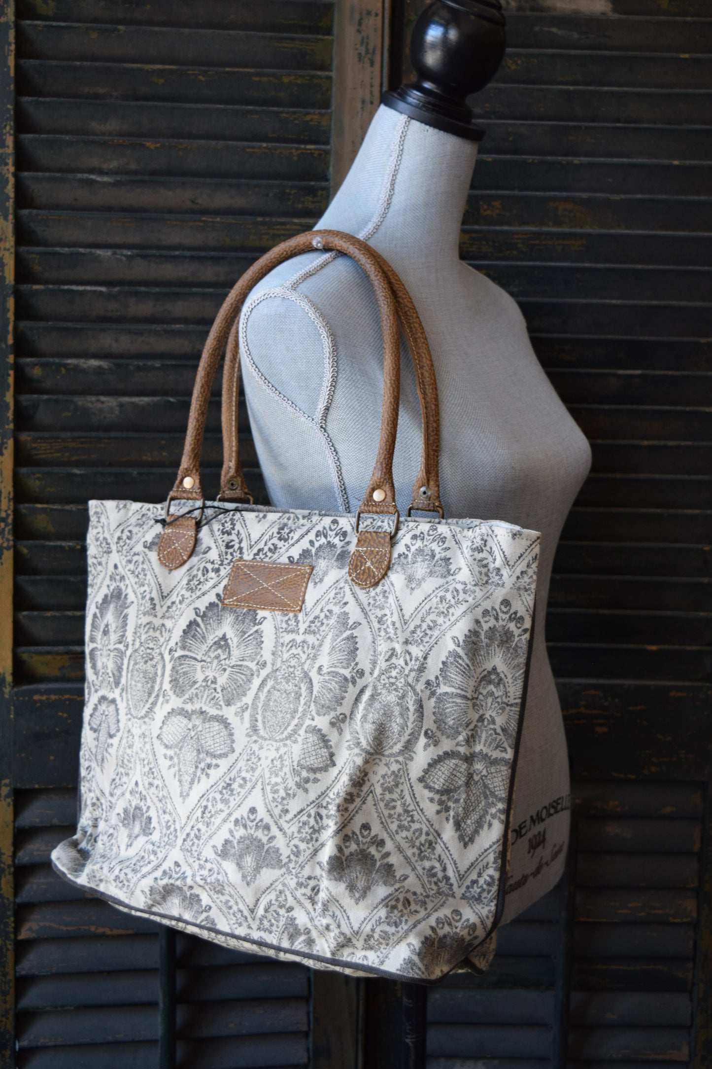 Brocade Pattern Tote