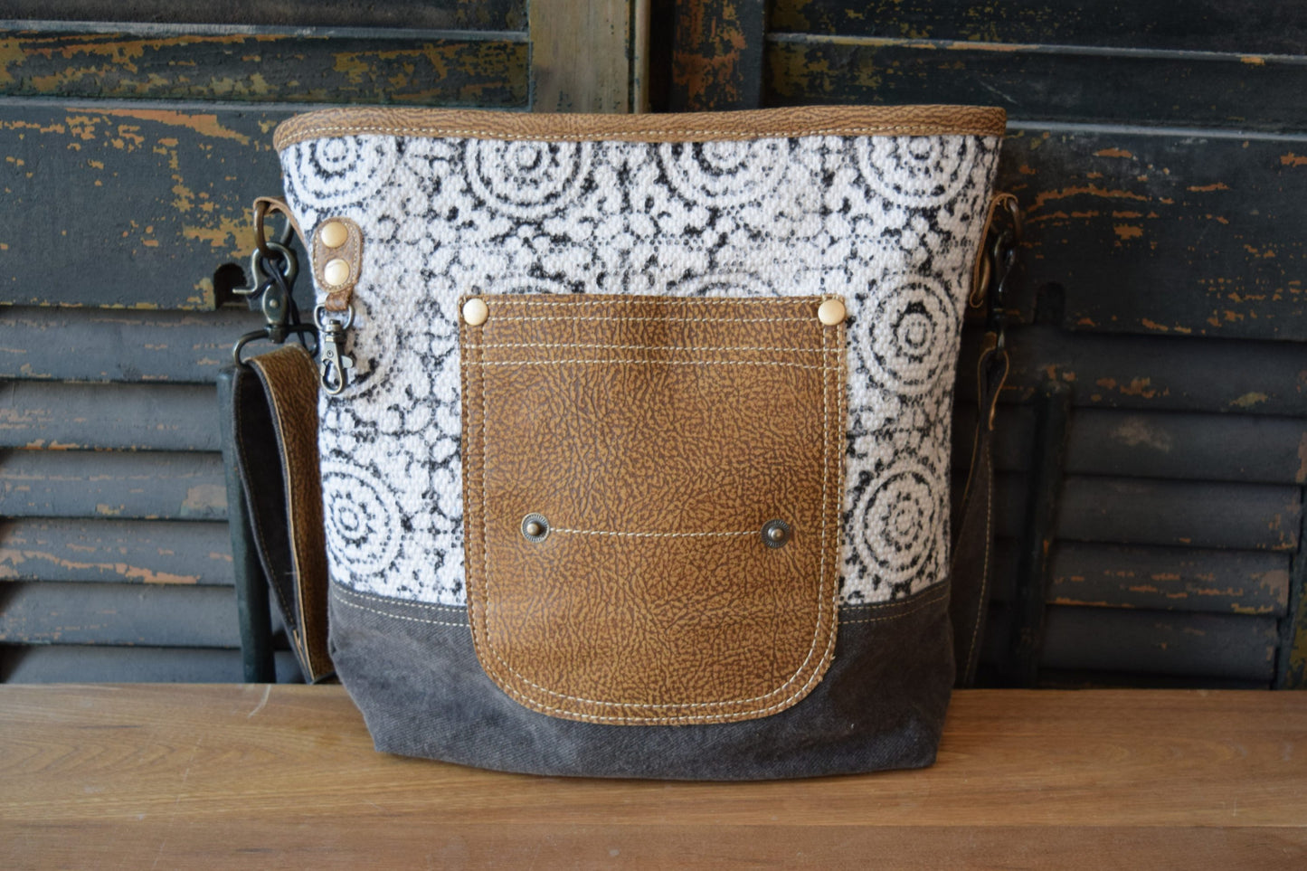 Crossbody Big Pocket Bag