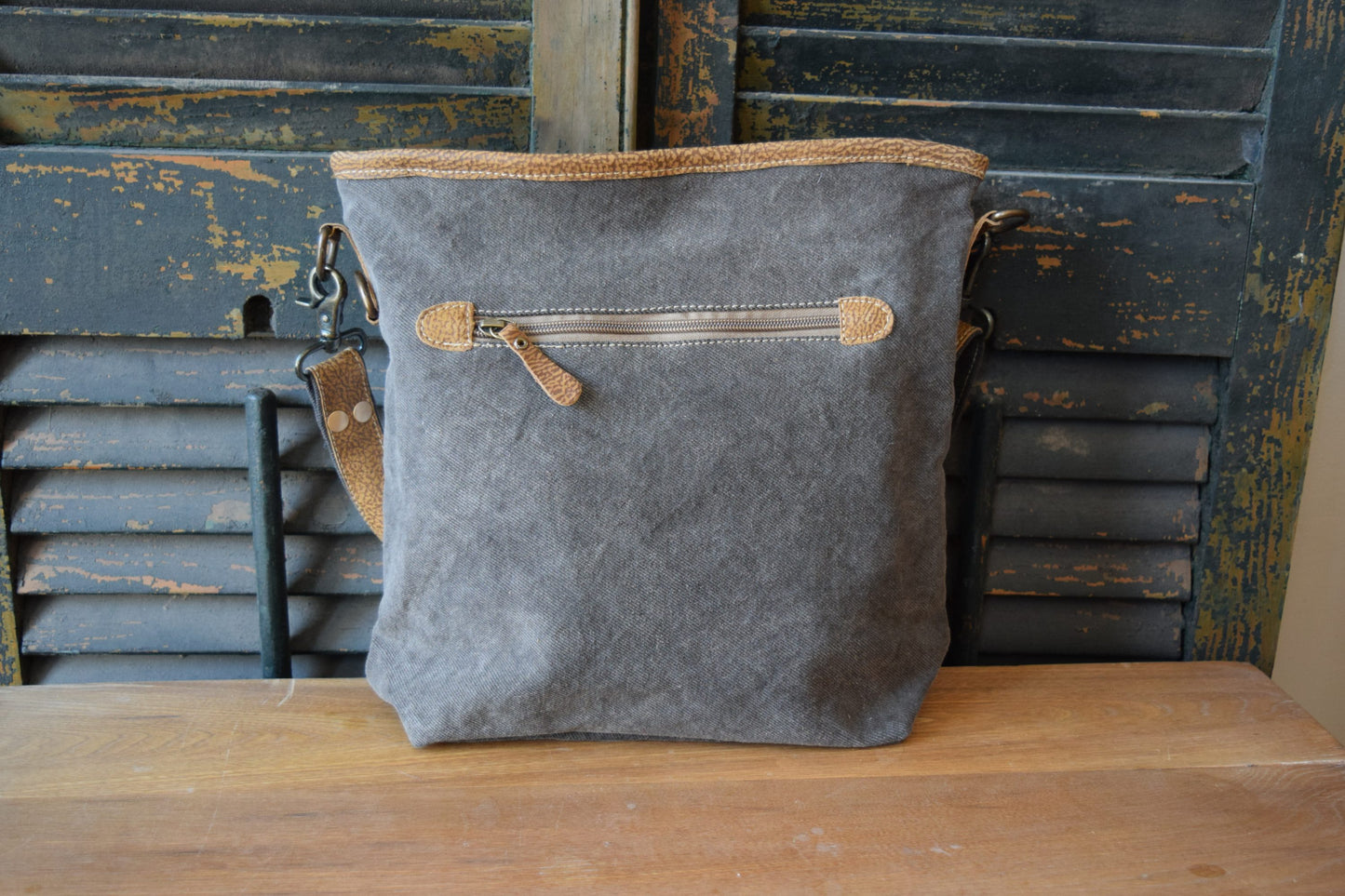 Crossbody Big Pocket Bag