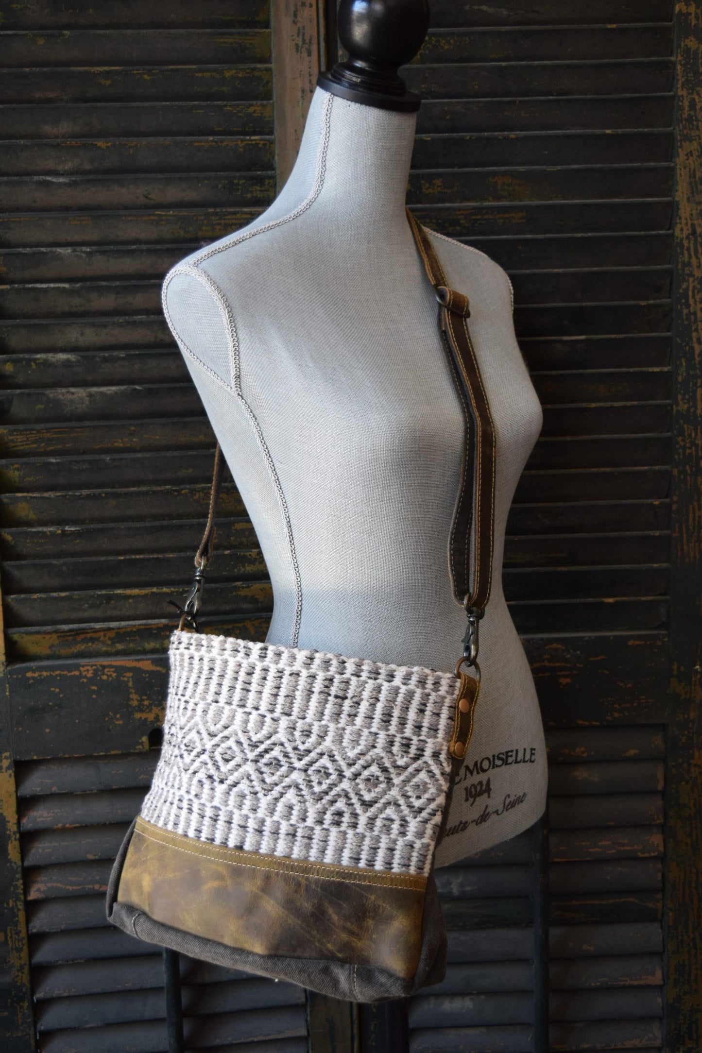 Crossbody Rawhide Grey Bag