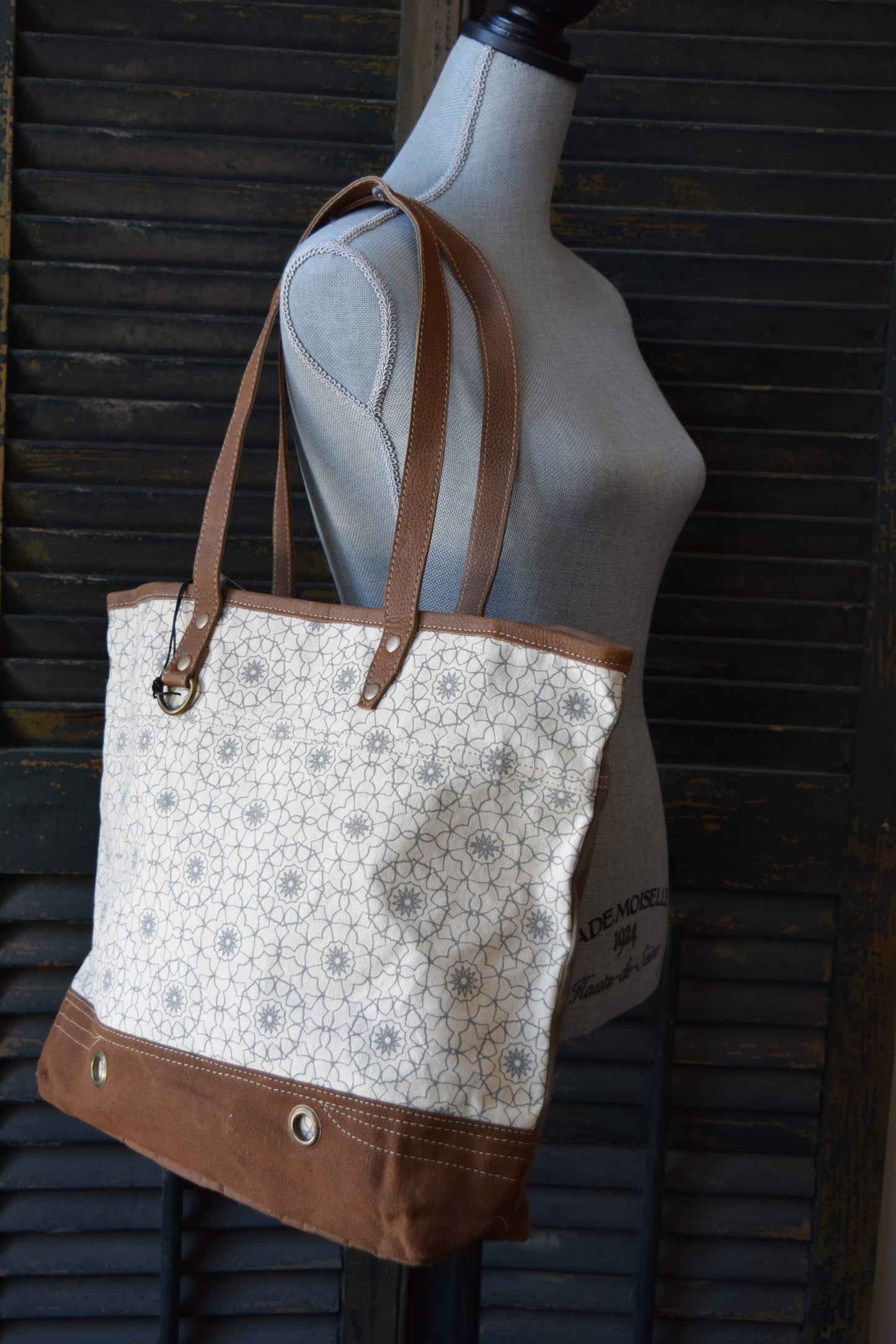 Spiral Graph Tote